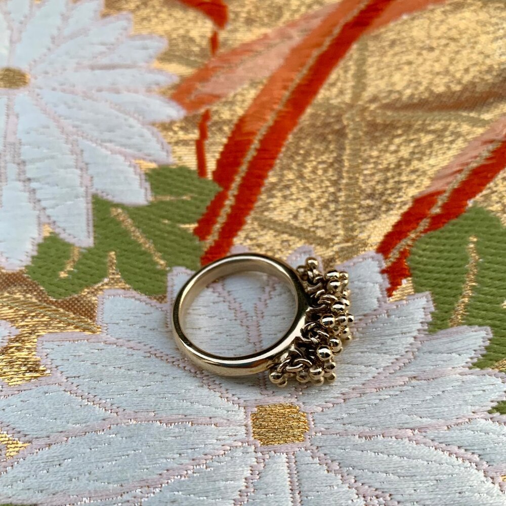 Me & Ro kinetic 10K gold ring